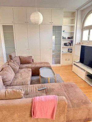 1,5 Zi-Wohnung mit Balkon und EBK sowie Einbaumöbel in Esslingen am Neckar