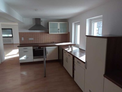 Geräumige 4-Zimmer Wohnung mit Balkon in Großenlüder-Bimbach