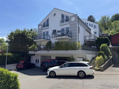 Charmante und sehr helle Dachgeschosswohnung!