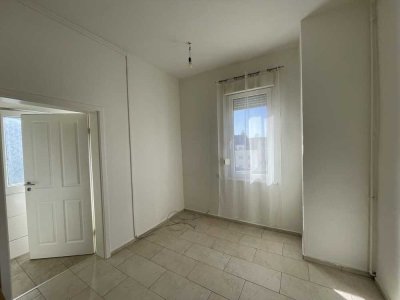 Frisch renovierte 2 Zimmer-Wohnung in Bad Cannstatt!