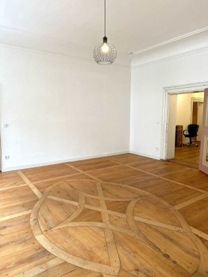 Exclusive 2 Zimmer Wohnung direkt am Rathausplatz