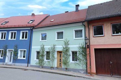 Sofort frei! Günstiges Reihenhaus mit großer Scheune, Werkstatt und Garten in zentraler Lage