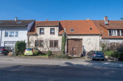 Sanierungsbedürftiges 1 - 2- Familienhaus in Ubstadt