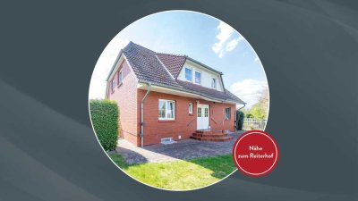 PROVISIONSFREI für Käufer – 
Großzügiges Einfamilienhaus in Reitclubnähe