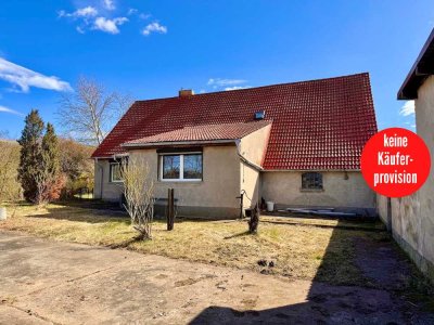 HORN IMMOBILIEN ++  Einfamilienhaus mit großem Grundstück dicht bei Pasewalk