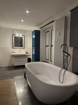 2-Zimmer  Penthouse Dachgeschosswohnung inkl Möbelablöse