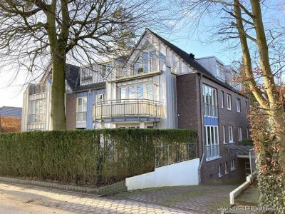 Charmante 94 m² Eigentumswohnung in Hummelsbüttel
mit Südbalkon, Tiefgarage und Fahrstuhl