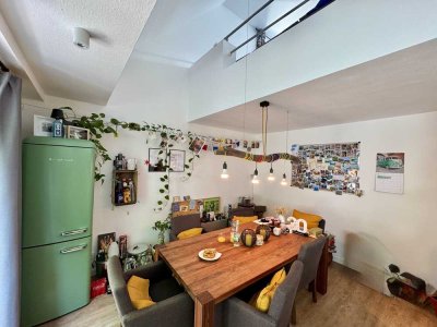 Galeriewohnung mit Küche, Balkon und zwei Bädern in Solingen Wald