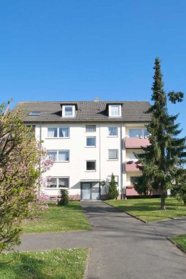 Fuldatal – Ihringshausen: Sehr gepflegte, helle 4-Zimmerwohnung mit sonniger Loggia…