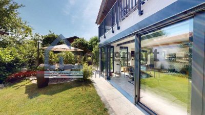 Tradition trifft auf Technik in Sauerlach-Arget: Designhaus mit Gartenparadies & Energieautarkie