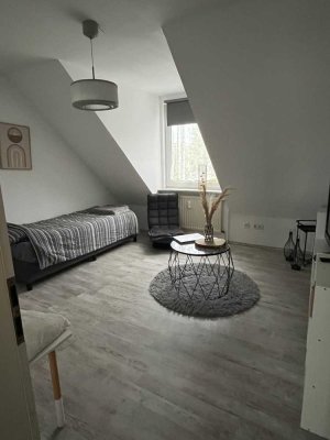 Helle, großzügige 3-Zimmer-Maisonette-Wohnung mit Balkon Hochschulviertel/Eppenhausen/Nähe Boloh