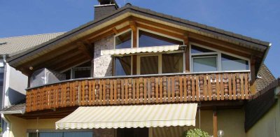 110 m² helle Dachgeschosswohnung mit Südwestbalkon und großem Kellerraum