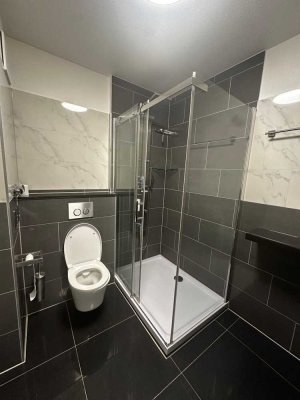 Moderne 2-Zimmer-Wohnung mit Balkon & Tiefgarage – nahe Bahnhof
