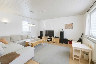 ** Einfamilienhaus mit großem Garten und Bauplatz **