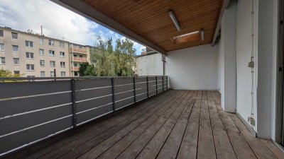 Attraktive 2,5-Zimmer-Wohnung mit großem Balkon in gepflegtem Mehrfamilienhaus