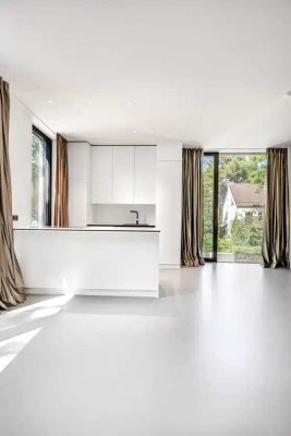 Exklusive 3-Raum-EG-Wohnung mit luxuriöser Innenausstattung mit Einbauküche in München