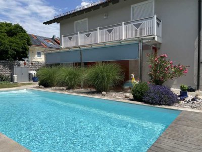 Luxus mit Stil: Ihr neues Zuhause mit Pool, Sauna und traumhaften Garten