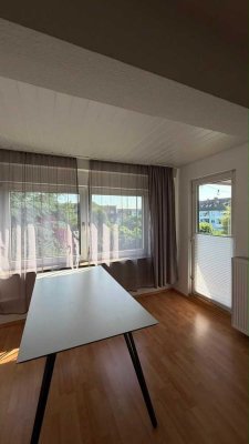 Praktisch geschnittene 3,5-Zimmer-Wohnung in Oberhausen in der 2. Etage mit Balkon