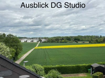 Schönes Reihenmittelhaus in sonniger Lage mit 5 Zimmern in Frankfurt am Main, Nieder-Eschbach