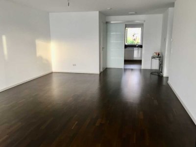Stilvolle 4-Zi.-Wohnung mit gehob. Innenausstattung und FBH in Sinzheim