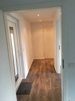Provisionsfrei –2,5 ZKB-Wohnung in Köln-Mauenheim – 60qm und 38qm Garten