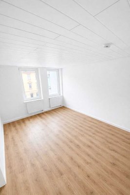 Frisch Renovierte 3-Zimmer Wohnung in der Hofer Innenstadt