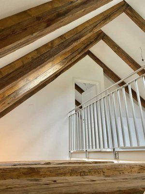 *** TOP-Preis! - Einzigartige DG-Wohnung - über 2 Ebenen - Denkmalimmobilie***