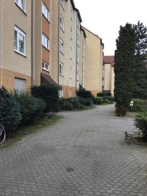 Neue Wohnung, neues Glück! Renovierte 3-Zi.-Wohnung mit Balkon