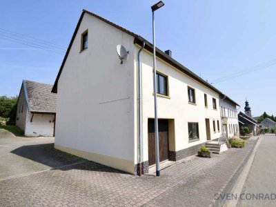 Viel Platz - viele Möglichkeiten! Teilsaniertes Einfamilienhaus in Sien