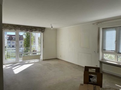 Geräumige 4-Zimmer Wohnung mit Balkon in Würzburg-Frauenland
