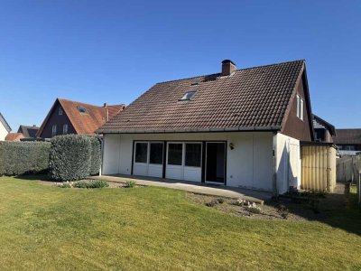 Einfamilienhaus mit traumhaft großem Grundstück