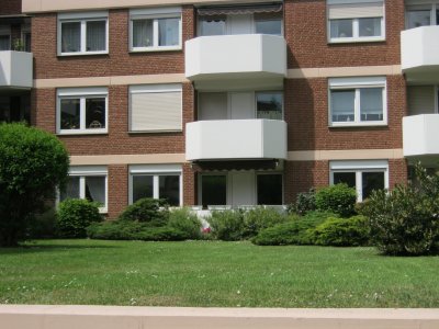 Zentral, aber ruhig gelegene 2-Zimmer-EG-Wohnung mit Balkon in Bi-Mitte, derzeit vermietet