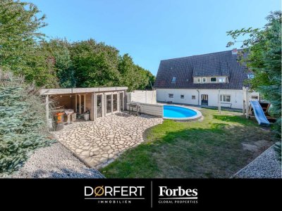 Traumhafte Lage: Zweifamilienhaus mit Pool, Gartenhaus & herrlichem Ausblick