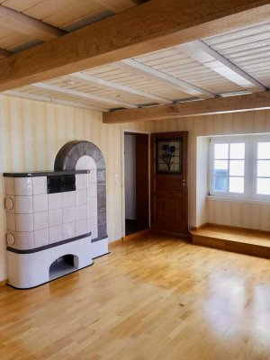 Historisches  MFH mit u.a. stilvoller 6 Zi.-Maisonettewohnung sowie großräumige Gewerbenutzung