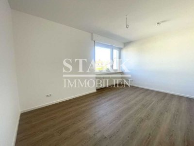 ** SCHÖNE DOPPELHAUSHÄLFTE IN TOLLER LAGE, ALLES NEU! **