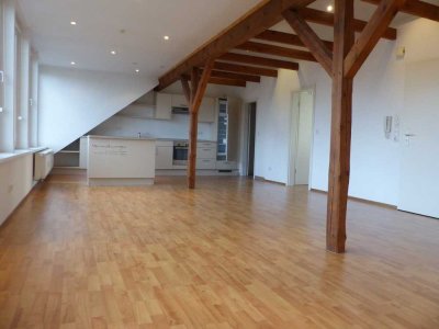 Tolle 2 Zimmer Dachgeschosswohnung nahe Bürgerpark