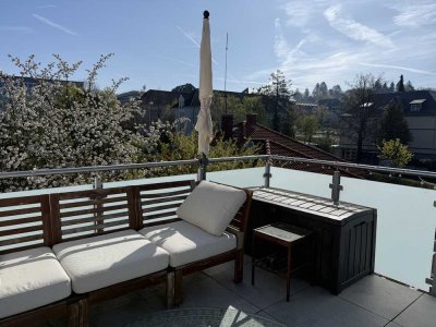 "ÜBER DEN DÄCHERN DER STADT !" Behagliche Dachgeschosswohnung mit traumhafter Terrasse!