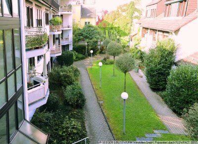 MITTEN IN DER CITY - MIT BALKON IN DEN GRÜNEN UND RUHIGEN INNENHOF!