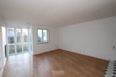 Sehr gut geschnittene 2 ZKB-Wohnung mit Einbauküche in Ziegetsdorf
