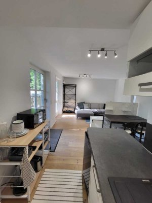 Stilvolle 2-Zimmer-Wohnung, teilmöbliert in Großhadern, München (Blumenviertel)