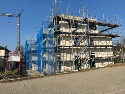 RESERVIERT: Naturnahe ETW mit S-W-Privatgarten, Terrasse & Stellplatz