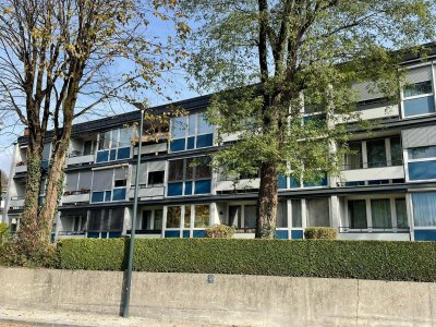 Schöne renovierte 2 Zimmerwohnung mit Loggia in zentraler Lage von Salzburg zu vermieten