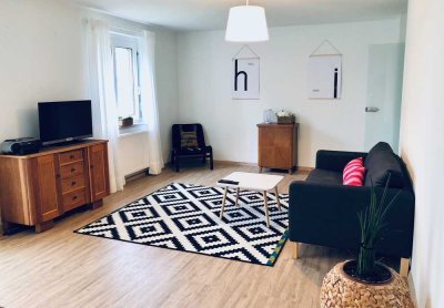 Sehr schöne renovierte 3-Zimmer-Wohnung mit Terrasse