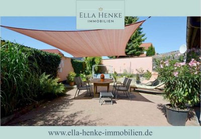 Liebevoll gepflegte, gemütliche Doppelhaushälfte mit großem Garten, Keller + Garage...