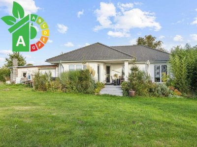 Moderner und komfortabler KfW55-Bungalow mit unverbautem Weitblick in Dettmansdorf