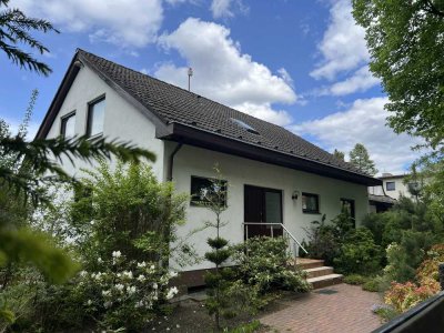 geschmackvolles Haus,auf riesigem Grundstück liebevoll gestaltet und mit Baupotenzial ...