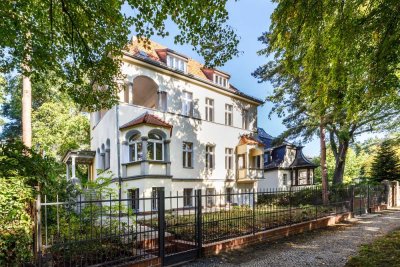 Villa mit Perspektive – Aufgeteilt für Projektentwickler oder wandelbar zur Familienresidenz