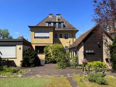 Großzügiges Mehrgenerationenhaus in gefragter Wohnlage