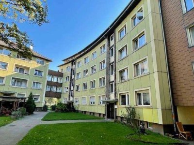 Ab Juni: Ideal für Familien 3-Zimmer-Wohnung - Zwei Bäder - Walzenstraße 12 - EG