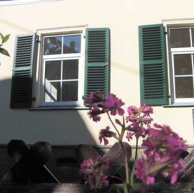 Schuch Immobilien - Altbauwohnung in Dotzheim mit Hofmitbenutzung